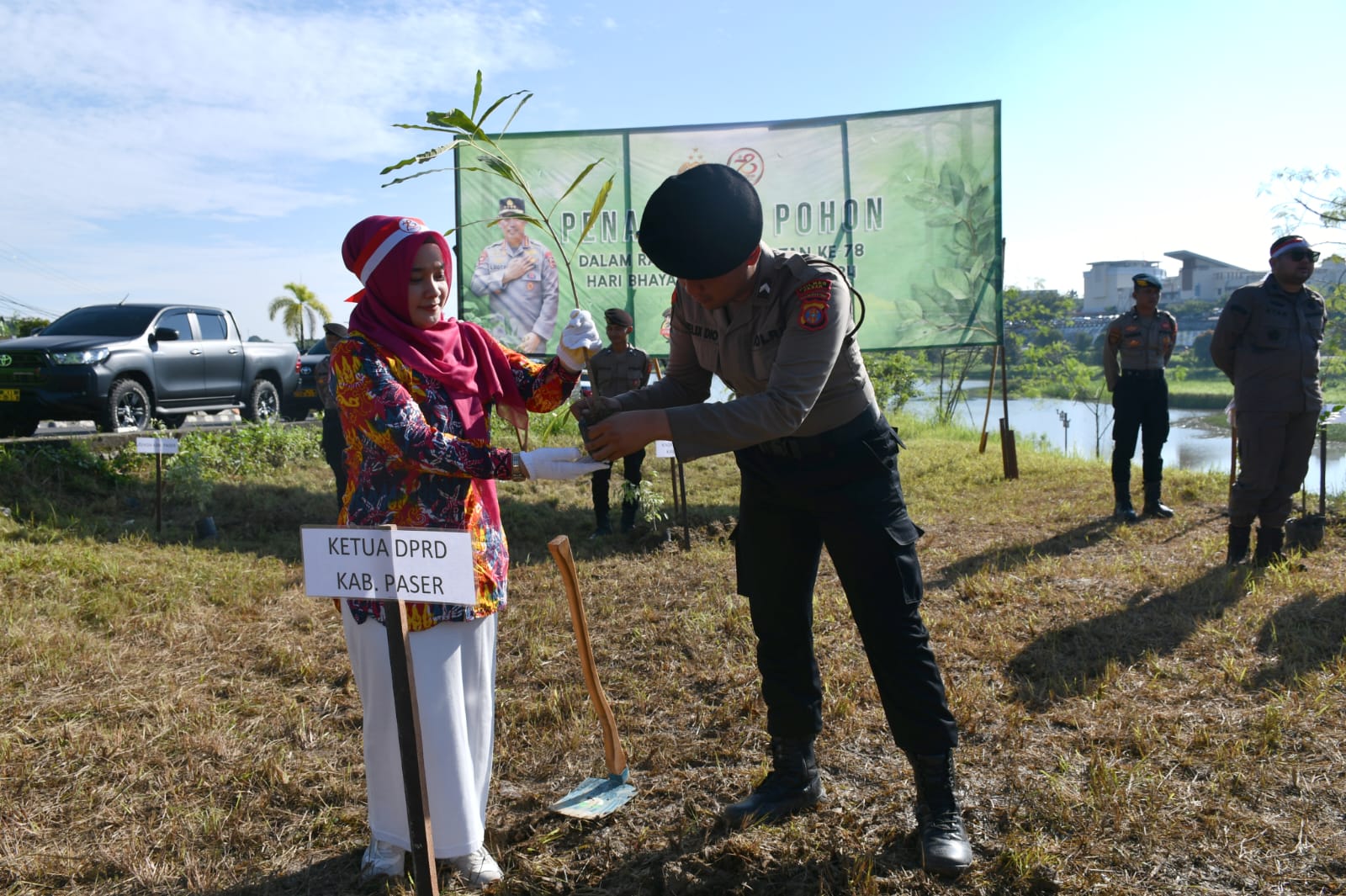 Novera Hadiri HUT Bhayangkara Ditandai Tanam Pohon