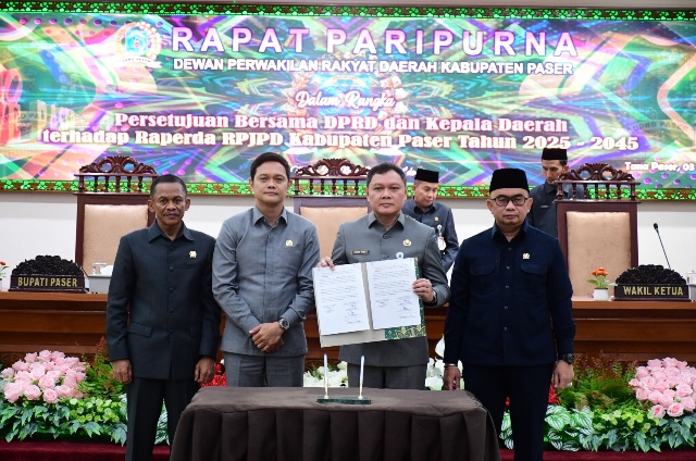 Raperda RPJPD 2025-2045 Disahkan, Pansus I Harapkan Pemkab Meningkatkan Tata Kelola Pemerintahan Bersih & Akuntabel